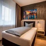Ξενοδοχείο Monopol 3*