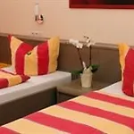 Monopol Ξενοδοχείο Γκελσενκίρτσεν