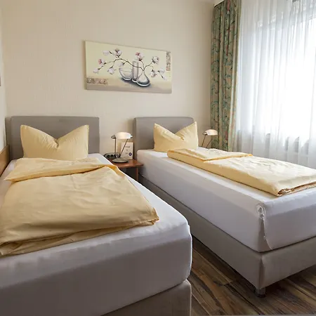Monopol Hotel 3*