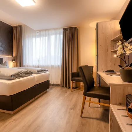 Hotel Monopol 3*