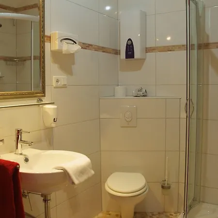 Hotel Monopol 3*