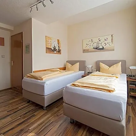 Monopol Hotel 3*
