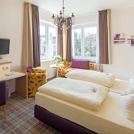 Monopol Hotel 3*