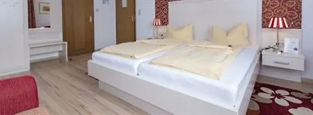 Monopol Hotel 3*